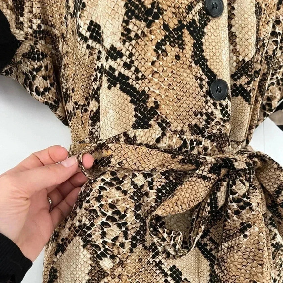 🔥HOST PICK🔥H&M/ 💰2 FOR $10💰 🐍 Snakeskin print 🐍 jumpsuit/ Size US 0 - Picture 9 of 15